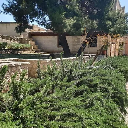 Ξενοδοχείο με διαμερίσματα Masseria Santa Lucia
